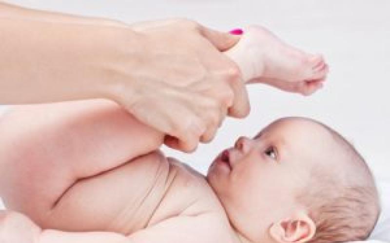 Общеукрепляющий массаж грудничкам и новорожденным Массаж младенца 2 месяца в домашних условиях