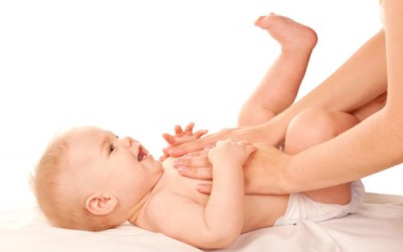 Делаем массаж грудному ребёнку — основные приёмы, правила, рекомендации Как делать массаж новорожденному в 2 месяца