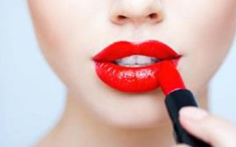 What does it mean if you dream about lipstick?